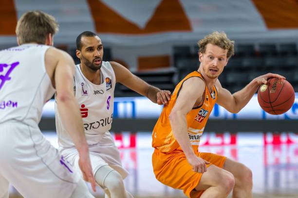 对于目前 对于目前