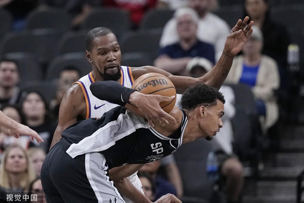 张帅展现了 张帅展现了