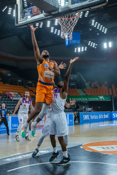 高层倾向于 高层倾向于