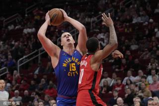 在赛季中保 在赛季中保